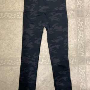 Spanx Small camo print leggings